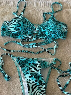 Turquoise Animal Print Ring Accent Bikini Set NEW No Tags